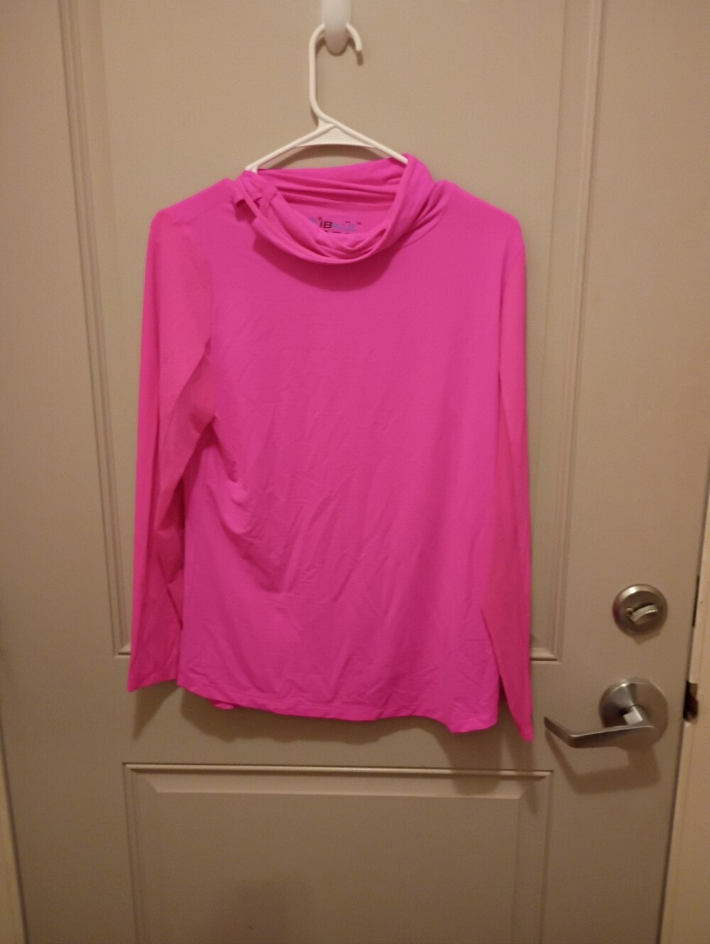Ibkul Women's Pink Mockneck Shirt Size M